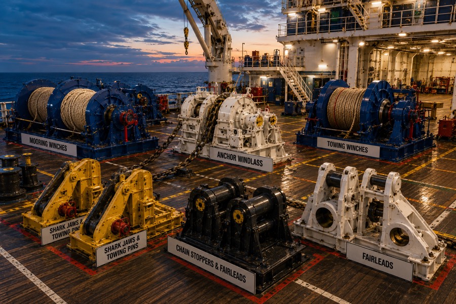 Deck machinery